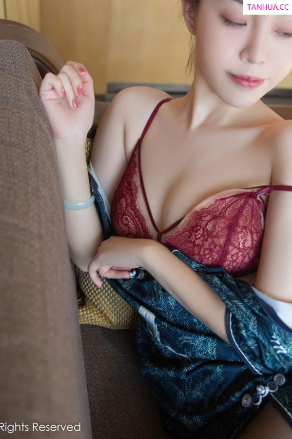 一颗甜蛋黄a  [XiuRen]高清写真图 2021.11.30 No.4283 一颗甜蛋黄a第10张图片